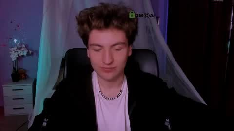 joseph_bear_ online show from 04-22-26, 08:50