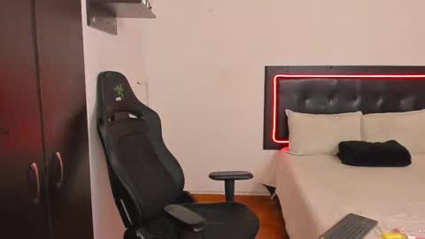 Snapshot of joseph_palacios chatting on 11-02-25, 04:15 joseph palacios online show from 11-02-25, 04:15