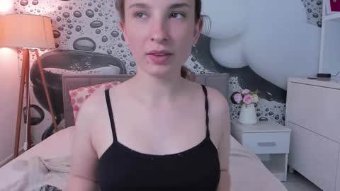 Snapshot of josephinerowe chatting on 05-05-26, 12:24 Josephine online show from 05-05-26, 12:24