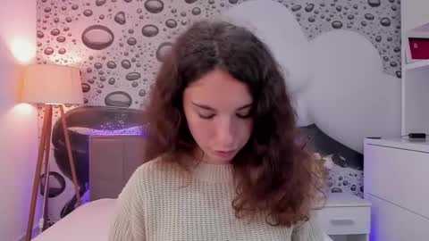 Snapshot of josephinerowe chatting on 05-11-26, 12:11 Josephine online show from 05-11-26, 12:11