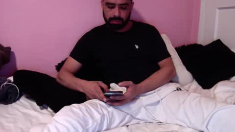 Snapshot of josephs1990 chatting on 02-17-25, 08:36 josephs1990 online show from 02-17-25, 08:36