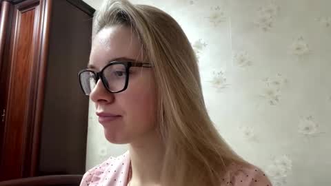 Snapshot of josephstahnke chatting on 12-02-25, 05:35 Anessa online show from 12-02-25, 05:35