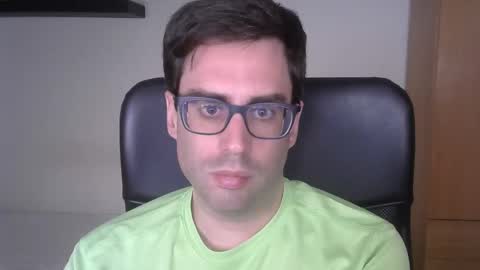 Snapshot of josevd chatting on 09-30-25, 10:42 Jose online show from 09-30-25, 10:42