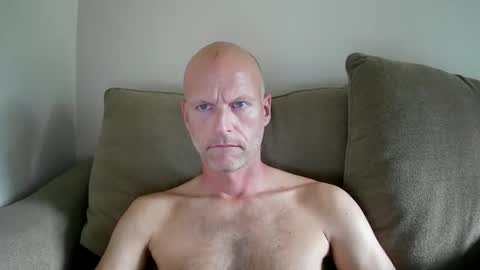 Snapshot of joshking2017 chatting on 09-24-25, 01:47 joshking2017 online show from 09-24-25, 01:47