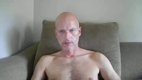 Snapshot of joshking2017 chatting on 10-19-25, 05:02 joshking2017 online show from 10-19-25, 05:02