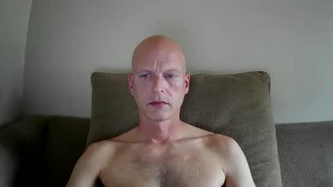 Snapshot of joshking2017 chatting on 11-09-25, 03:43 joshking2017 online show from 11-09-25, 03:43