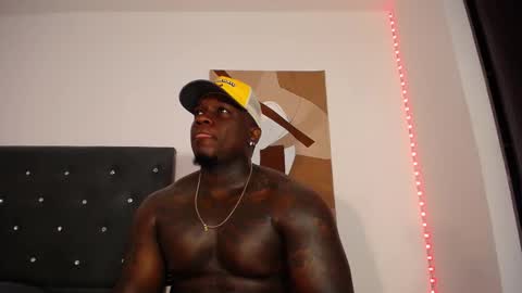 Snapshot of joshmorri chatting on 11-04-25, 01:27 JHON online show from 11-04-25, 01:27