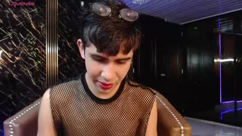 joshua_saenz_ online show from 04-29-26, 02:15