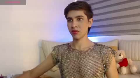 joshua_saenz_ online show from 07-08-26, 08:13