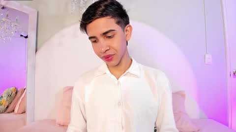 Snapshot of joshua_sanz chatting on 11-11-25, 03:50 Joshua Sanz online show from 11-11-25, 03:50