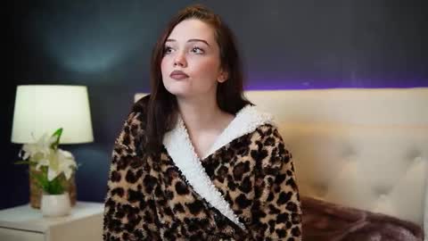 Snapshot of josielili chatting on 12-01-25, 08:47 Josie online show from 12-01-25, 08:47