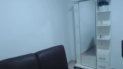 Josita rousell INSTAGRAM  majoestupy  online show from 02-02-25, 01:55