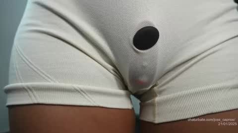 Snapshot of joss_caprice chatting on 01-21-25, 06:23 Joss online show from 01-21-25, 06:23