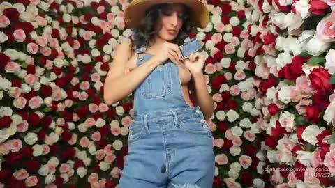 Snapshot of joss_caprice chatting on 01-28-25, 01:38 Joss online show from 01-28-25, 01:38