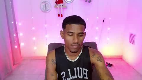 Snapshot of josua_smith chatting on 12-02-25, 12:38 Josua online show from 12-02-25, 12:38