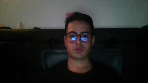 Snapshot of josux8 chatting on 11-24-25, 04:01 josux8 online show from 11-24-25, 04:01