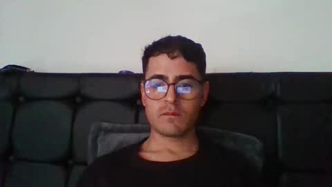 Snapshot of josux8 chatting on 12-16-25, 04:01 josux8 online show from 12-16-25, 04:01