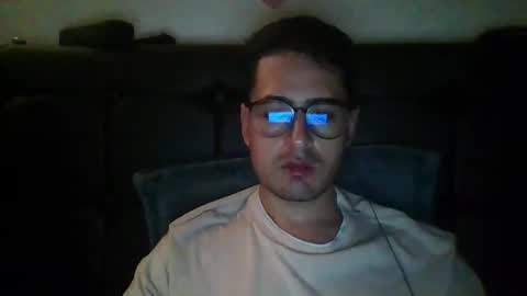 Snapshot of josux8 chatting on 12-18-25, 02:06 josux8 online show from 12-18-25, 02:06