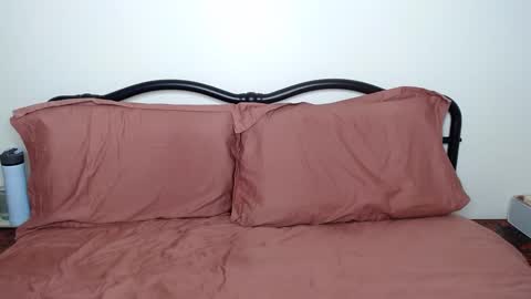 Snapshot of jowiththehair chatting on 01-07-25, 06:14 Jo Dayne online show from 01-07-25, 06:14