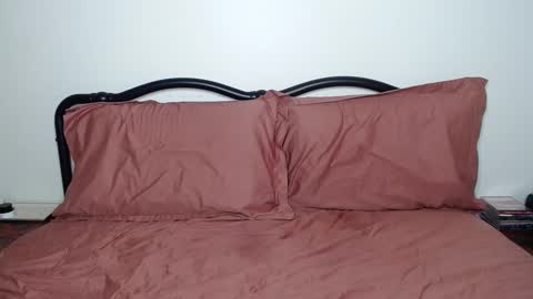 Snapshot of jowiththehair chatting on 02-14-25, 09:24 Jo Dayne online show from 02-14-25, 09:24