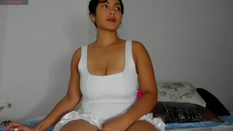 sofiaparker8 online show from 04-04-26, 04:44