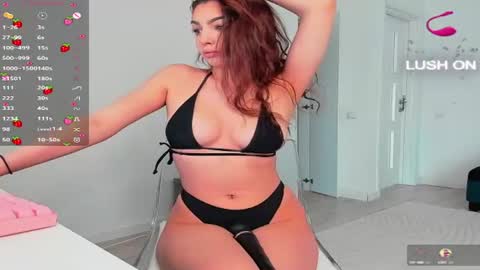 Snapshot of joyceline_fox chatting on 01-11-25, 10:19 joyceline fox online show from 01-11-25, 10:19