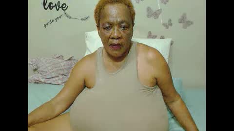 Snapshot of joycemando chatting on 03-06-25, 05:54 DairyQueen online show from 03-06-25, 05:54