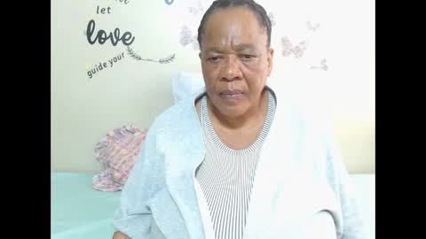 Snapshot of joycemando chatting on 09-21-25, 09:44 DairyQueen online show from 09-21-25, 09:44