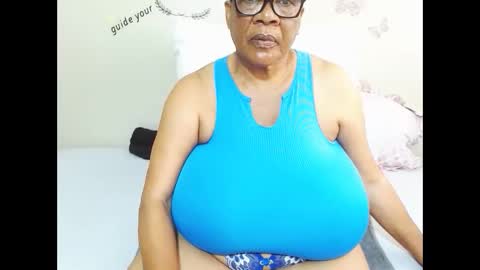 Snapshot of joycemando chatting on 09-30-25, 09:14 DairyQueen online show from 09-30-25, 09:14