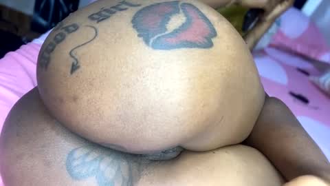 Butterflyass online show from 01-23-25, 04:52