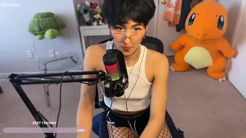 Jackie Joy online show from 12-15-25, 05:06