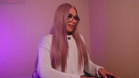 Danae online show from 05-16-26, 12:18
