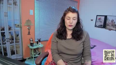 Camila Buitrago online show from 10-05-25, 08:51