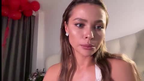 Snapshot of js_girls chatting on 09-15-25, 04:29 Jennie and Sophia online show from 09-15-25, 04:29