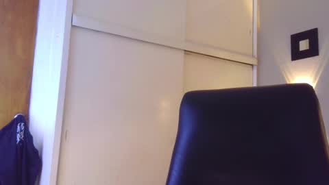 Josneidy  Jos   online show from 12-29-24, 09:50