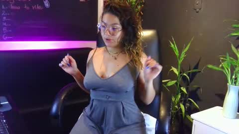 Josneidy  Jos   online show from 03-02-25, 04:39