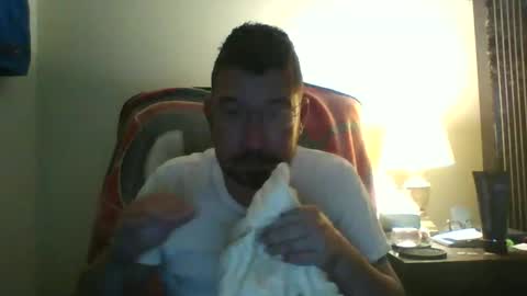 Snapshot of jthom1961880 chatting on 11-18-25, 04:06 jthom1961880 online show from 11-18-25, 04:06