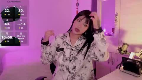 Ju Kyung online show from 11-27-25, 08:27