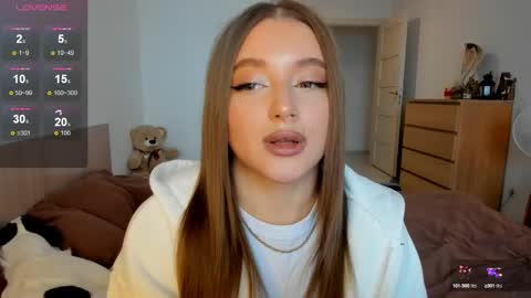 Julia and Julia online show from 02-18-25, 02:06