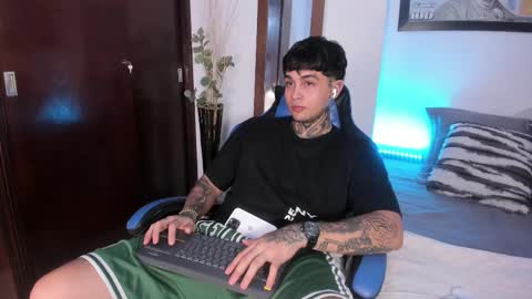 juan_alvarez18 online show from 09-12-25, 03:06