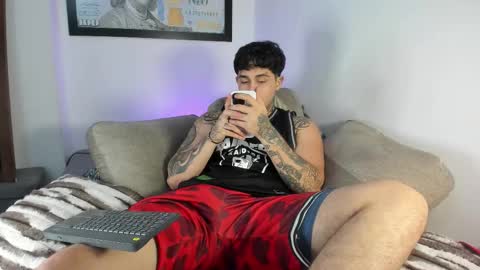 juan_alvarez18 online show from 09-19-25, 03:41