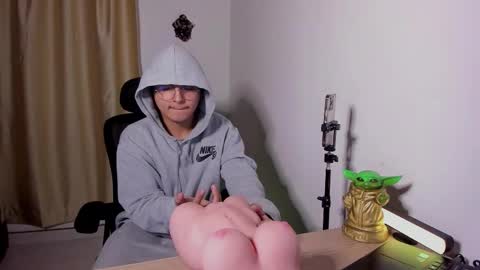 Snapshot of juan_belmont chatting on 12-04-25, 06:12 Juan Belmont online show from 12-04-25, 06:12