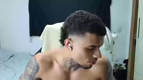 juan_gomez_1 online show from 10-19-25, 12:22