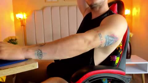 JUAN online show from 11-29-25, 01:14