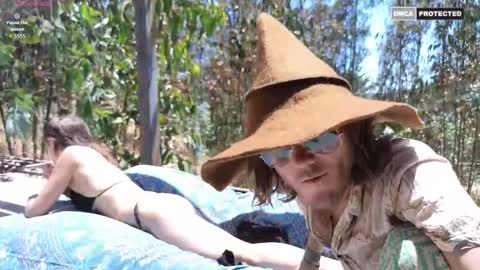 Snapshot of juana1hin chatting on 11-18-25, 04:00 Juana1hin online show from 11-18-25, 04:00