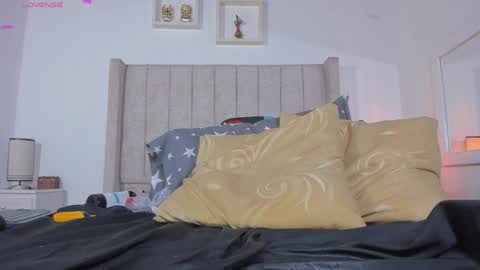 Lau   follow  online show from 01-11-25, 10:07