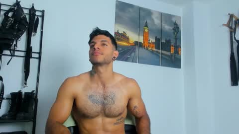 Juan Esteban online show from 10-19-25, 02:40