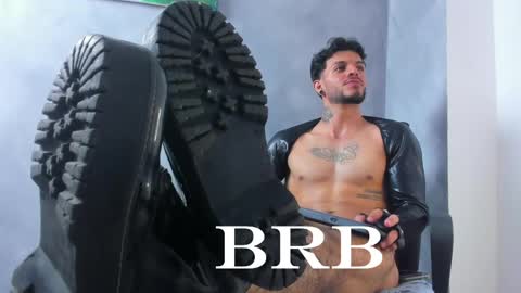 Juan Esteban online show from 04-18-26, 05:11