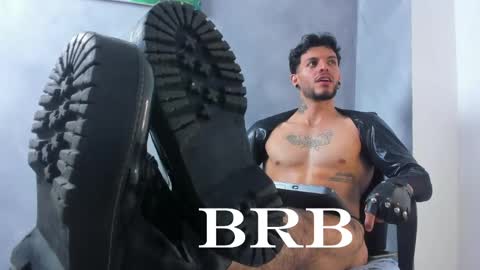 Juan Esteban online show from 04-25-26, 02:58