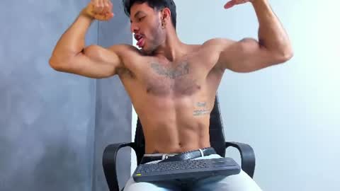 Juan Esteban online show from 07-28-26, 02:13